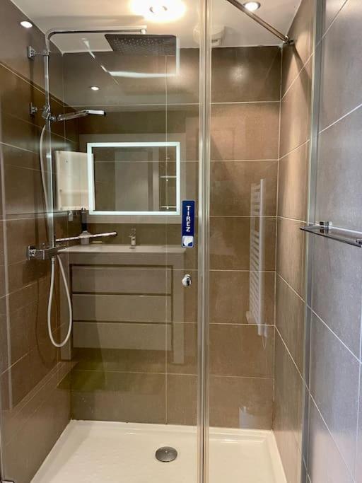 17 - Appartement Neuf, Parking Terrasse Et Jolie Vue Bandol Dış mekan fotoğraf
